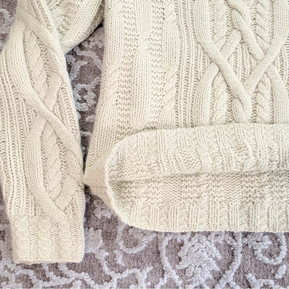 Icelandic Design Women’s Wool/Mohair Cable Knit Sweater - Picture 7 of 9